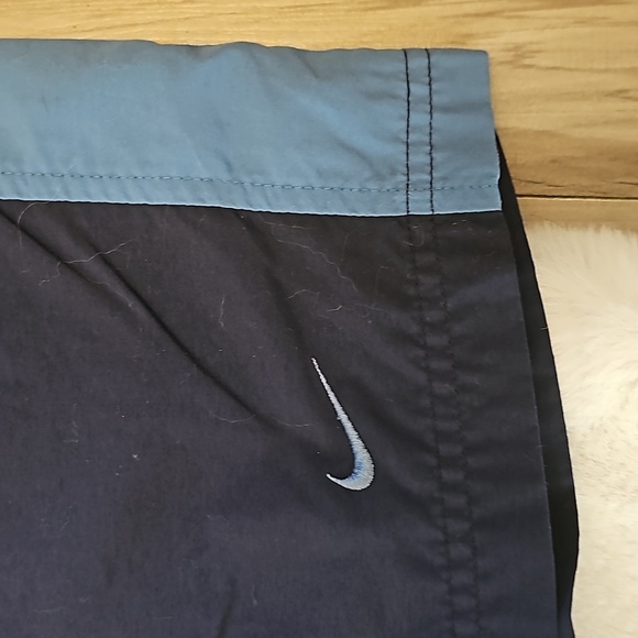97-99 Nike Shorts - Picture 2 of 6